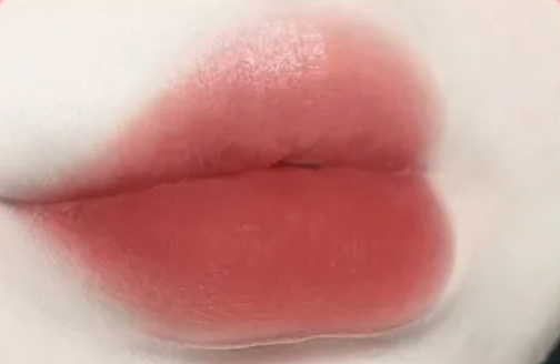 Lace Embossed Antique Matte Lipstick - Shade 00