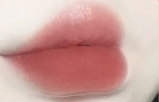 Lace Embossed Antique Matte Lipstick - Shade 04