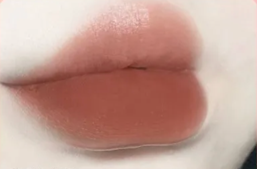 Lace Embossed Antique Matte Lipstick - Shade 07
